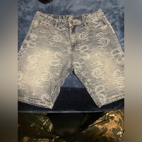 Dragon Stitching Jean Shorts - Picture 2 of 9